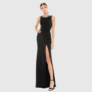 Mac Duggal 26516 NWT SLEEVELESS RHINESTONE COLLAR COLUMN GOWN